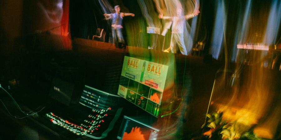 Radioshow BALL-KÖRPERSPUREN von Martin Clausen